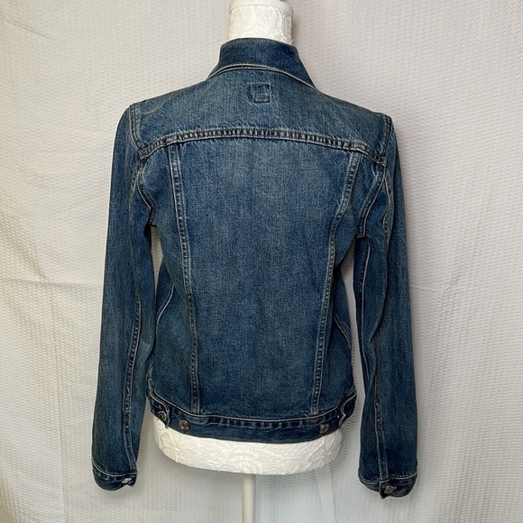 GAP Women’s Classic Icon Denim Blue Jean Jacket - Size XS - Picture 2 of 11